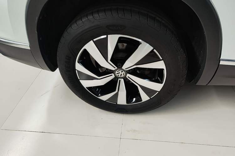Used Volkswagen Tayron 2022 330TSI Two-Wheel Drive Luxury Smart Connectivity Version Exterior 5