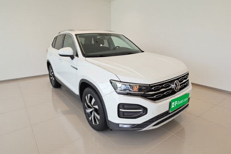 Used Volkswagen Tayron 2022 330TSI Two-Wheel Drive Luxury Smart Connectivity Version Front Right 45 Deg