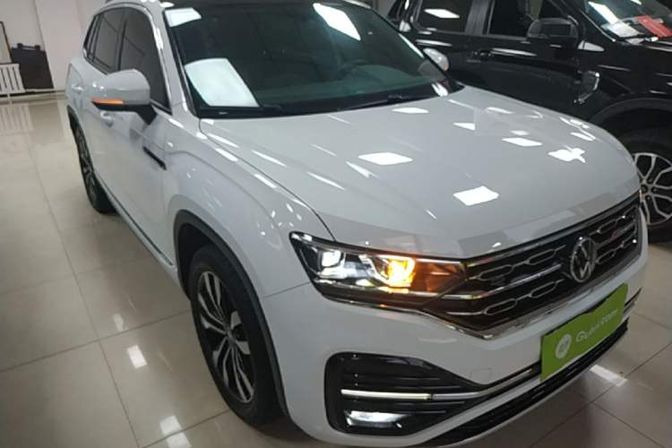 Used Volkswagen Tayron 2022 380TSI Four-Wheel Drive R-Line Connected Version Front Right 45 Deg