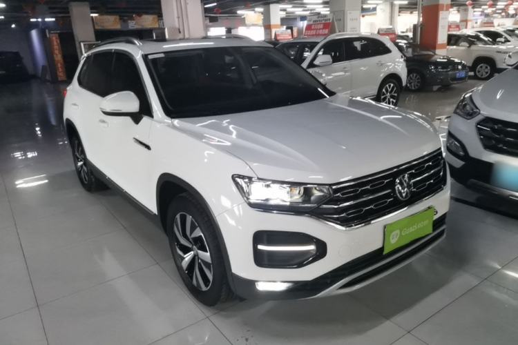 Used Volkswagen Tayron 2022 280TSI Two-Wheel Drive Luxury Smart Connectivity Version Front Right 45 Deg