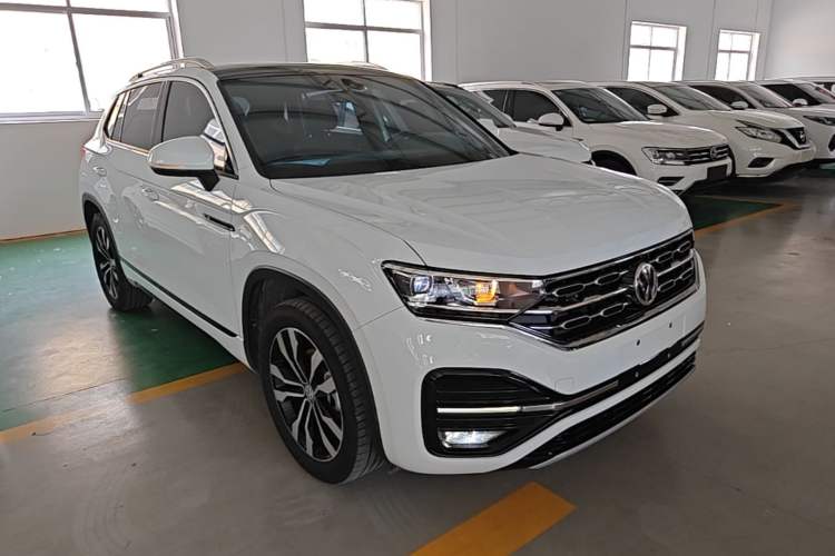 Used Volkswagen Tayron 2022 380TSI Four-Wheel Drive R-Line Connected Version Front Right 45 Deg
