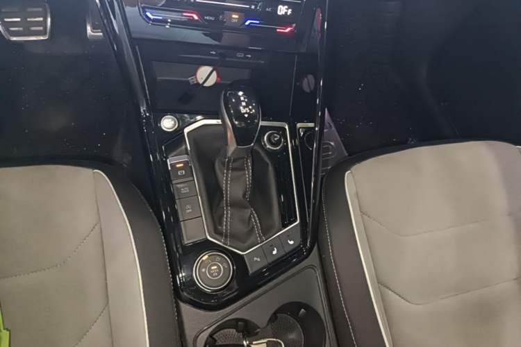 Used Volkswagen Tayron 2022 380TSI Four-Wheel Drive R-Line Connected Version Gear Lever