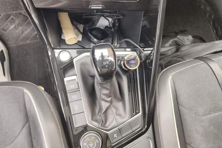 Used Volkswagen Tayron 2022 380TSI Four-Wheel Drive Luxury Connected Pro Version Gear Lever