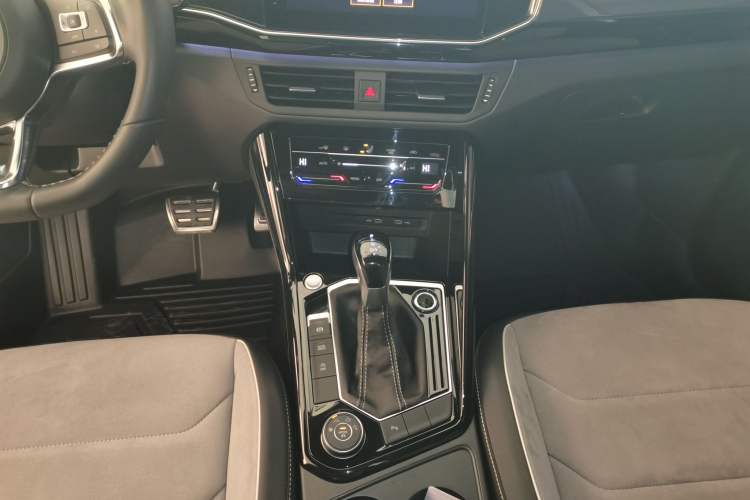 Used Volkswagen Tayron 2022 380TSI Four-Wheel Drive R-Line Connected Version Gear Lever