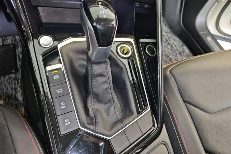 Used Volkswagen Tayron 2022 330TSI Two-Wheel Drive Luxury Smart Connectivity Version Gear Lever