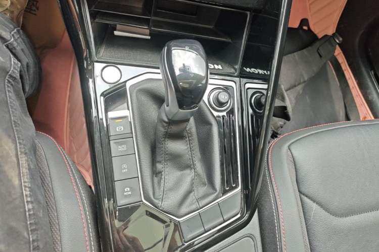 Used Volkswagen Tayron 2022 280TSI Two-Wheel Drive Luxury Smart Connectivity Version Gear Lever