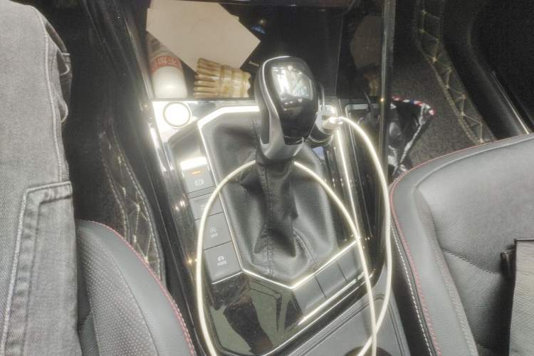 Used Volkswagen Tayron 2022 280TSI Two-Wheel Drive Luxury Smart Connectivity Version Gear Lever