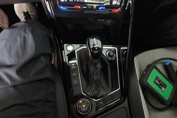 Used Volkswagen Tayron 2022 380TSI Four-Wheel Drive R-Line Connected Version Gear Lever