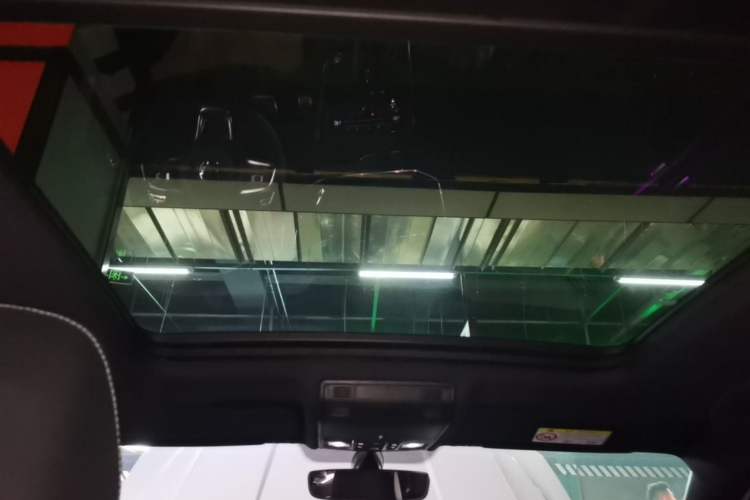 Used Volkswagen Tayron 2022 380TSI Four-Wheel Drive R-Line Connected Version Headliner