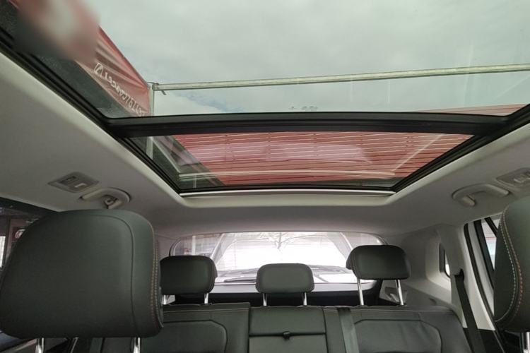 Used Volkswagen Tayron 2022 280TSI Two-Wheel Drive Luxury Smart Connectivity Version Headliner