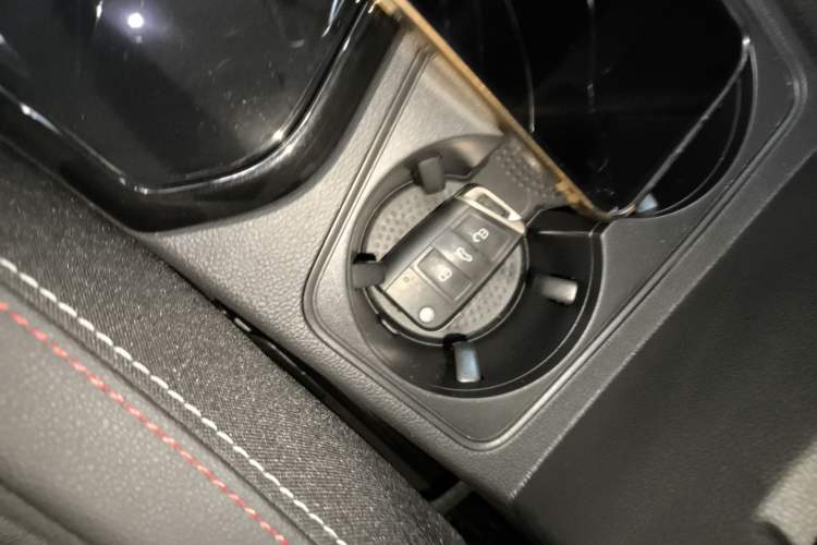 Used Volkswagen Tayron 2022 280TSI Two-Wheel Drive Luxury Smart Connectivity Version Interior 1