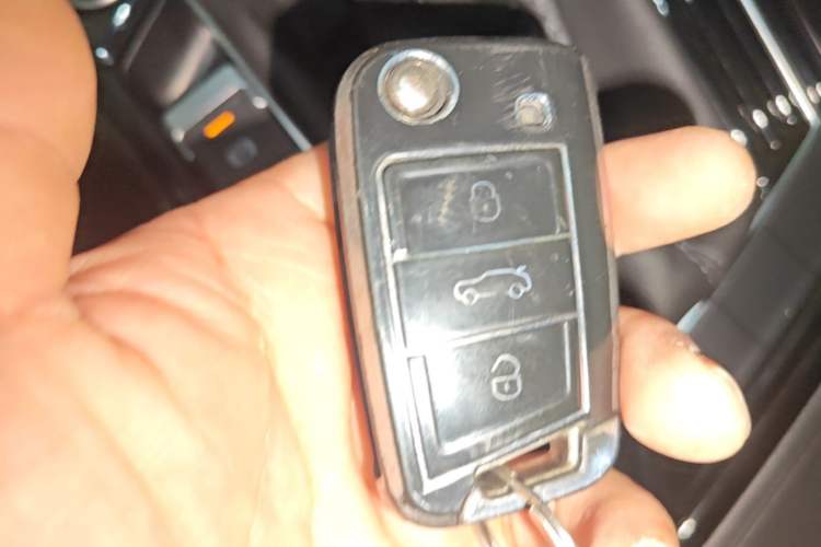 Used Volkswagen Tayron 2022 330TSI Two-Wheel Drive Luxury Smart Connectivity Version Interior 1