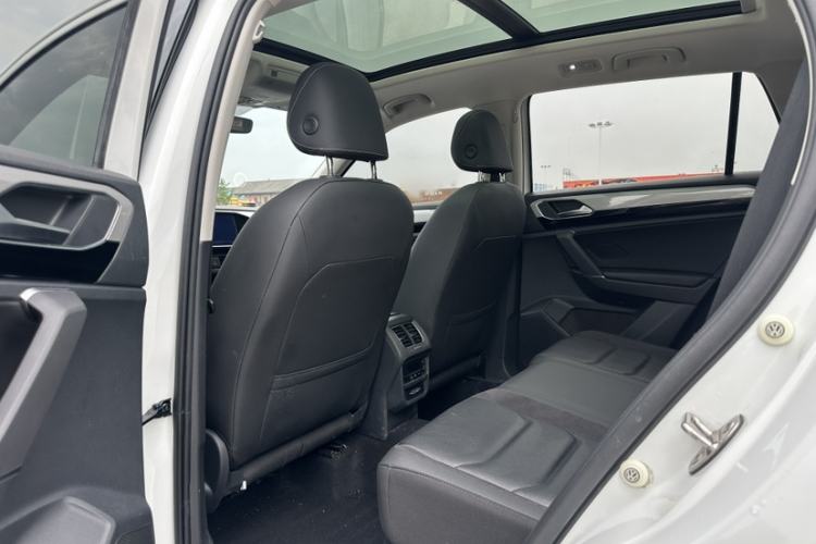 Used Volkswagen Tayron 2022 280TSI Two-Wheel Drive Luxury Smart Connectivity Version Interior 10