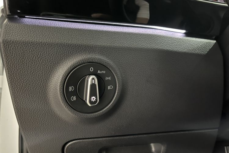 Used Volkswagen Tayron 2022 280TSI Two-Wheel Drive Luxury Smart Connectivity Version Interior 10