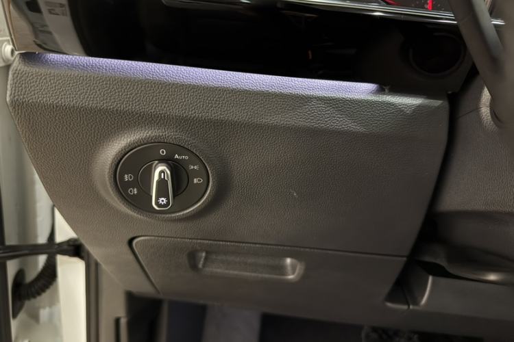Used Volkswagen Tayron 2022 280TSI Two-Wheel Drive Luxury Smart Connectivity Version Interior 10