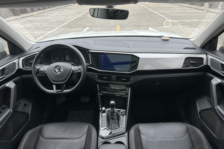 Used Volkswagen Tayron 2022 280TSI Two-Wheel Drive Luxury Smart Connectivity Version Interior 2