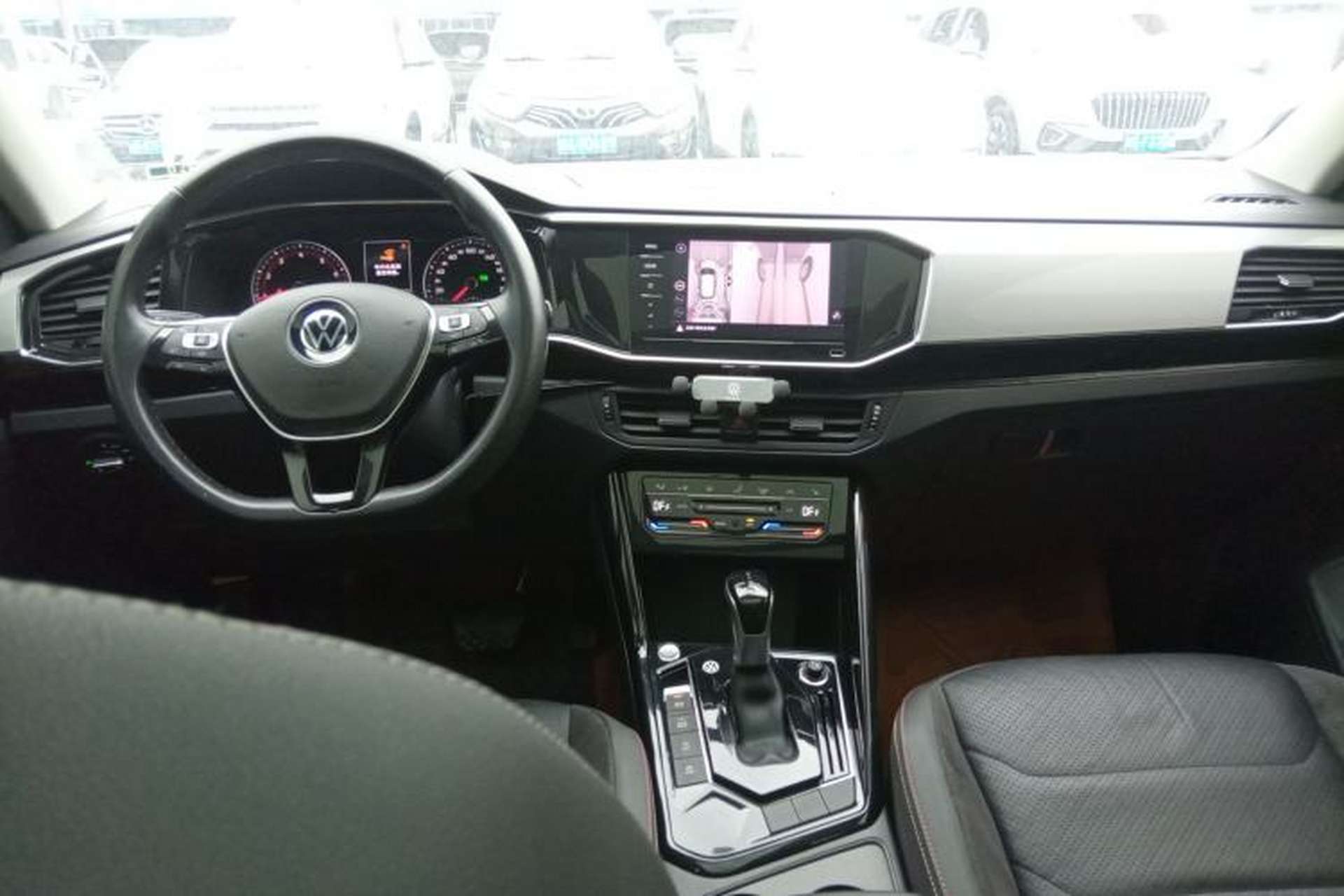 Used Volkswagen Tayron 2022 330TSI Two-Wheel Drive Luxury Smart Connectivity Version Interior 2