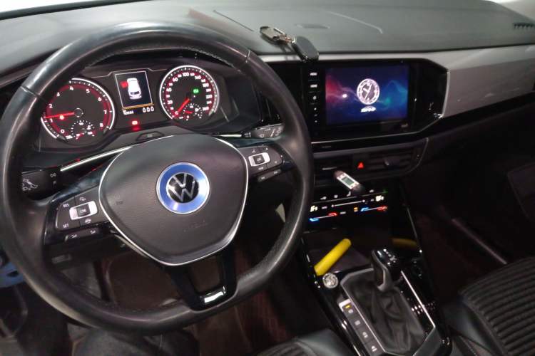 Used Volkswagen Tayron 2022 280TSI Two-Wheel Drive Luxury Smart Connectivity Version Interior 2