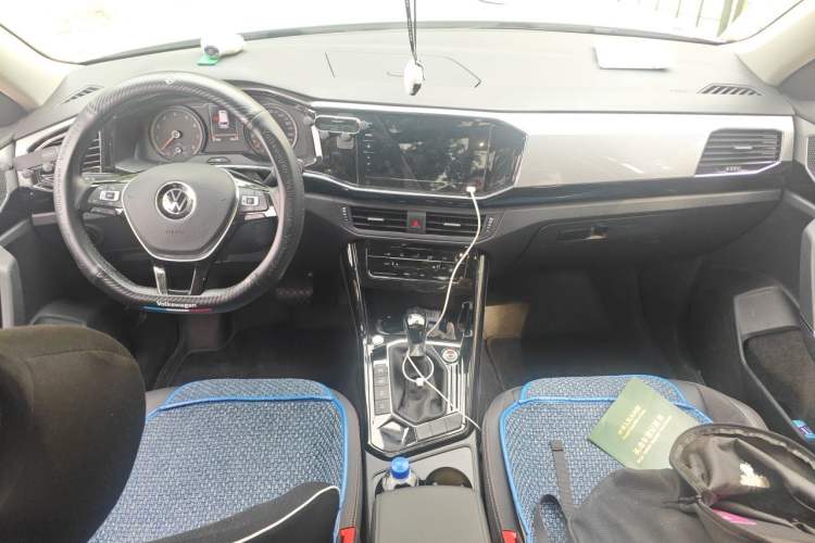 Used Volkswagen Tayron 2022 280TSI Two-Wheel Drive Luxury Smart Connectivity Version Interior 2
