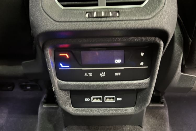 Used Volkswagen Tayron 2022 280TSI Two-Wheel Drive Luxury Smart Connectivity Version Interior 3
