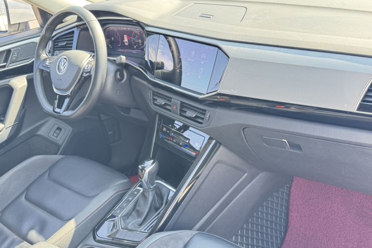 Used Volkswagen Tayron 2022 330TSI Two-Wheel Drive Luxury Smart Connectivity Version Interior 5