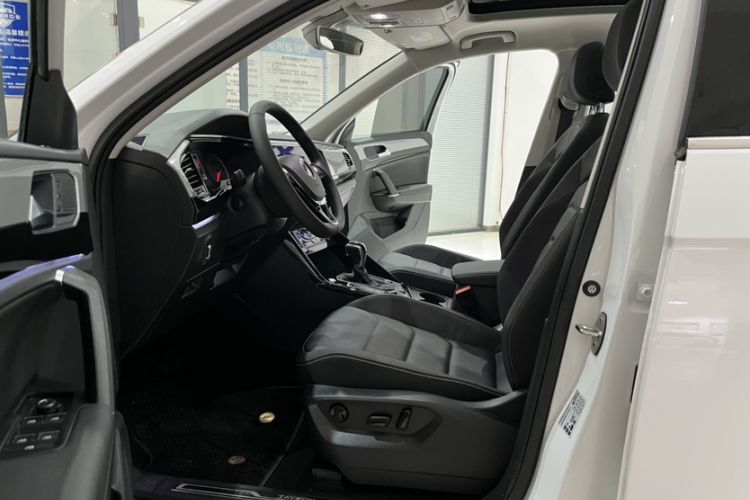 Used Volkswagen Tayron 2022 280TSI Two-Wheel Drive Luxury Smart Connectivity Version Interior 5