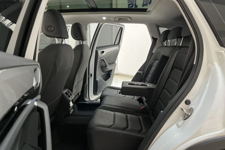 Used Volkswagen Tayron 2022 280TSI Two-Wheel Drive Luxury Smart Connectivity Version Interior 7