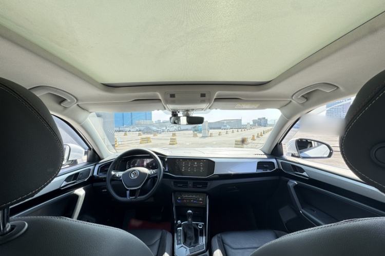 Used Volkswagen Tayron 2022 330TSI Two-Wheel Drive Luxury Smart Connectivity Version Interior 9