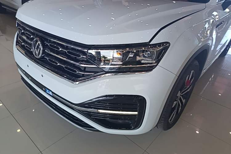 Used Volkswagen Tayron 2022 380TSI Four-Wheel Drive R-Line Connected Version Left Front Headlight