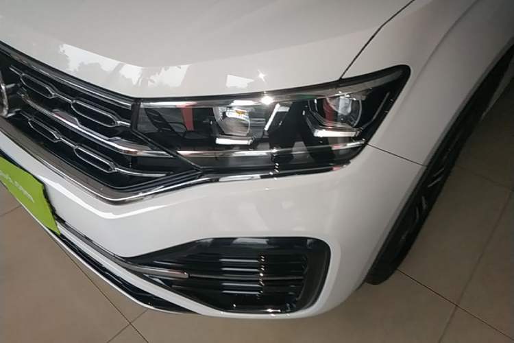 Used Volkswagen Tayron 2022 380TSI Four-Wheel Drive R-Line Connected Version Left Front Headlight