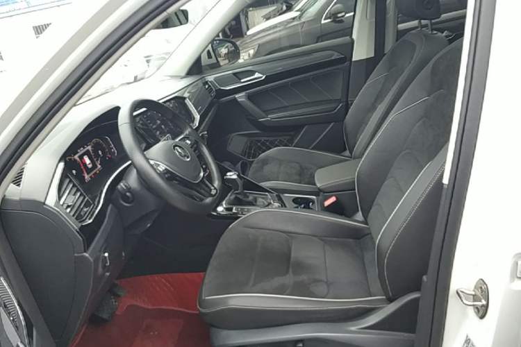 Used Volkswagen Tayron 2022 380TSI Four-Wheel Drive Luxury Connected Pro Version Left Front Seat