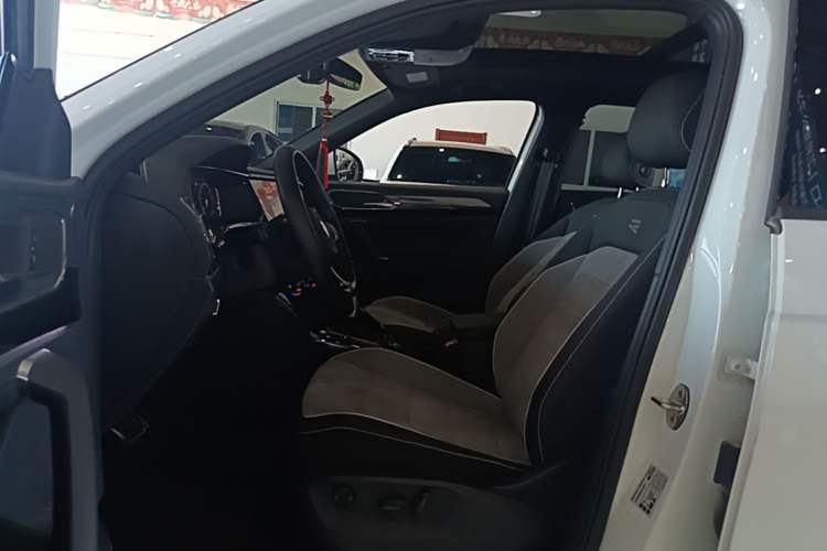 Used Volkswagen Tayron 2022 380TSI Four-Wheel Drive R-Line Connected Version Left Front Seat