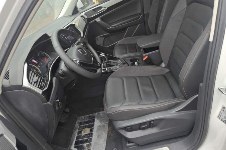 Used Volkswagen Tayron 2022 280TSI Two-Wheel Drive Luxury Smart Connectivity Version Left Front Seat
