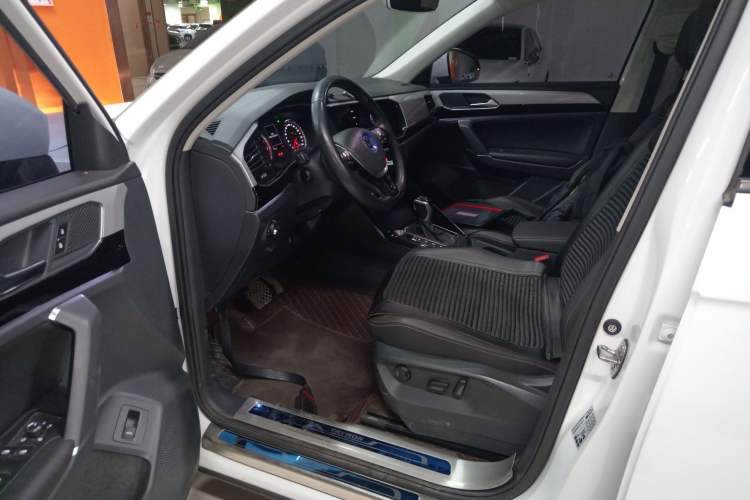 Used Volkswagen Tayron 2022 280TSI Two-Wheel Drive Luxury Smart Connectivity Version Left Front Seat