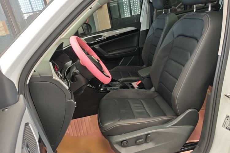 Used Volkswagen Tayron 2022 280TSI Two-Wheel Drive Luxury Smart Connectivity Version Left Front Seat