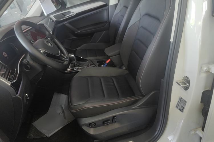 Used Volkswagen Tayron 2022 330TSI Two-Wheel Drive Luxury Smart Connectivity Version Left Front Seat