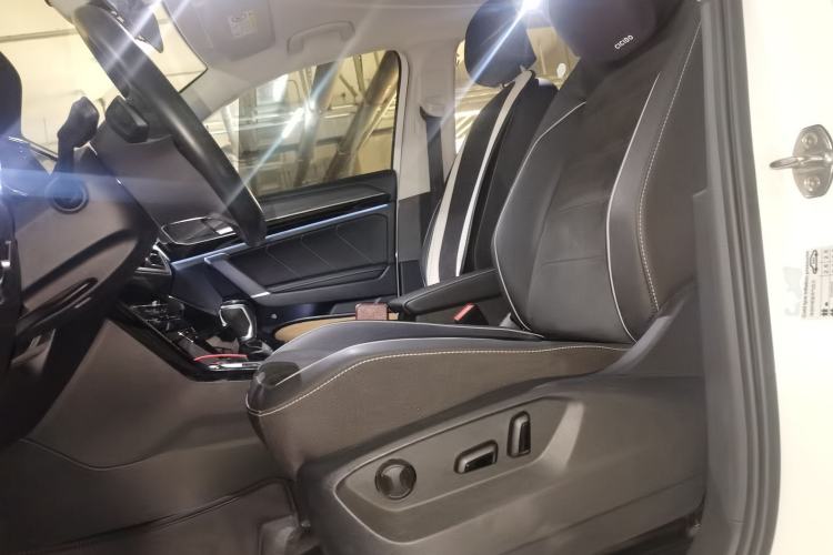 Used Volkswagen Tayron 2022 380TSI Four-Wheel Drive Luxury Connected Pro Version Left Front Seat