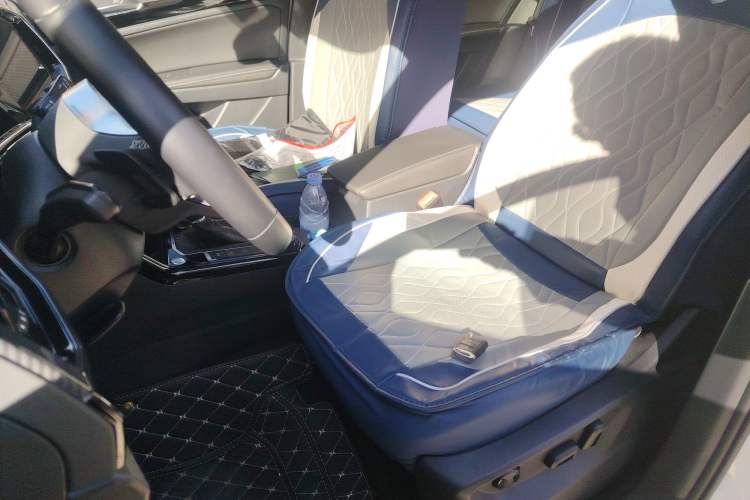 Used Volkswagen Tayron 2022 380TSI Four-Wheel Drive R-Line Connected Version Left Front Seat