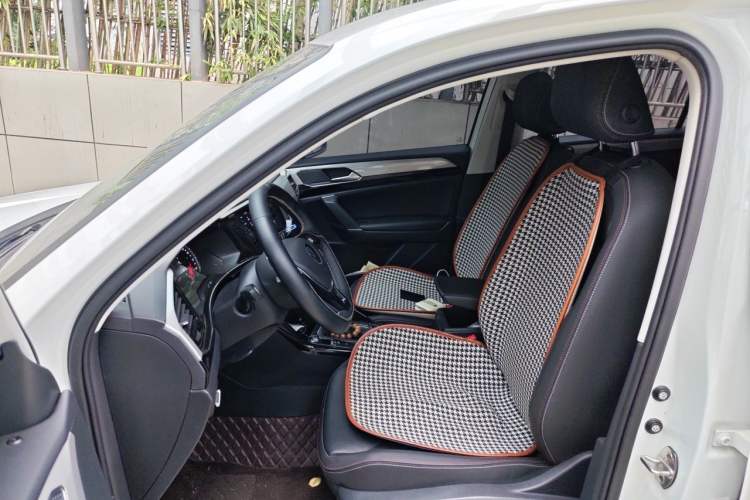 Used Volkswagen Tayron 2022 280TSI Two-Wheel Drive Luxury Smart Connectivity Version Left Front Seat