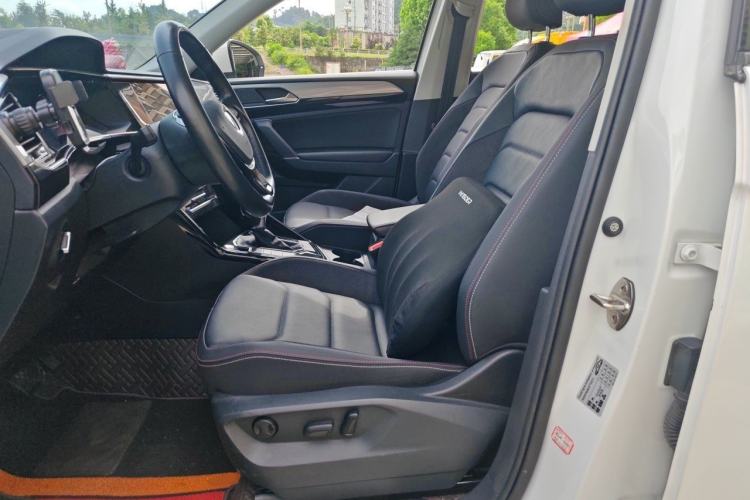 Used Volkswagen Tayron 2022 330TSI Two-Wheel Drive Luxury Smart Connectivity Version Left Front Seat