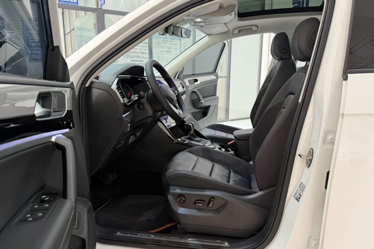 Used Volkswagen Tayron 2022 280TSI Two-Wheel Drive Luxury Smart Connectivity Version Left Front Seat