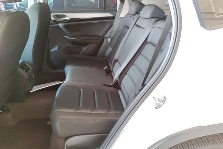 Used Volkswagen Tayron 2022 280TSI Two-Wheel Drive Luxury Smart Connectivity Version Left Rear Seat