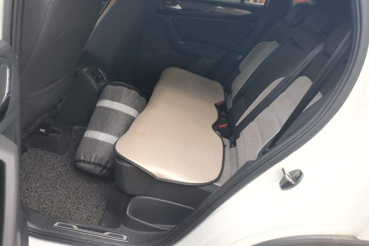 Used Volkswagen Tayron 2022 380TSI Four-Wheel Drive R-Line Connected Version Left Rear Seat