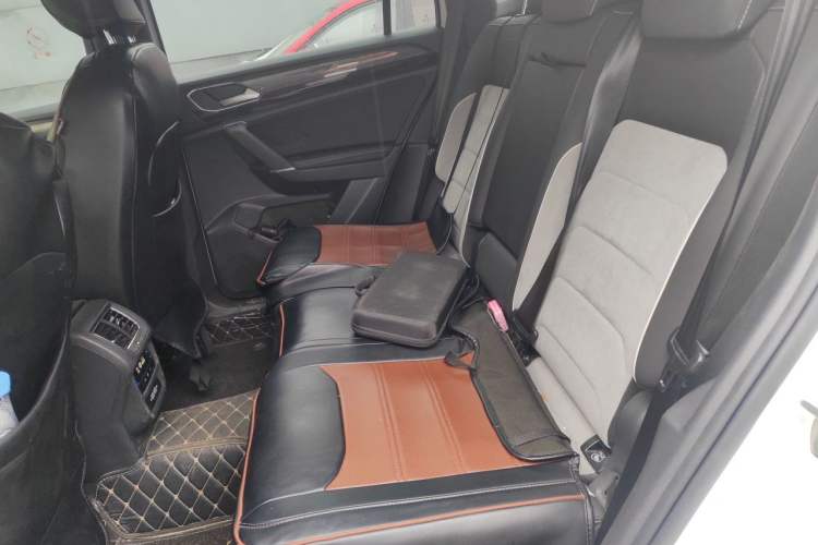 Used Volkswagen Tayron 2022 380TSI Four-Wheel Drive R-Line Connected Version Left Rear Seat