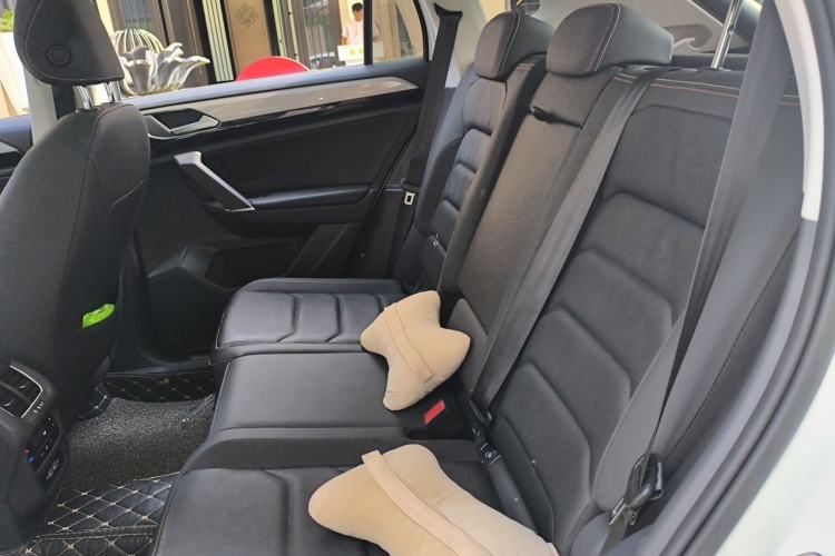 Used Volkswagen Tayron 2022 330TSI Two-Wheel Drive Luxury Smart Connectivity Version Left Rear Seat