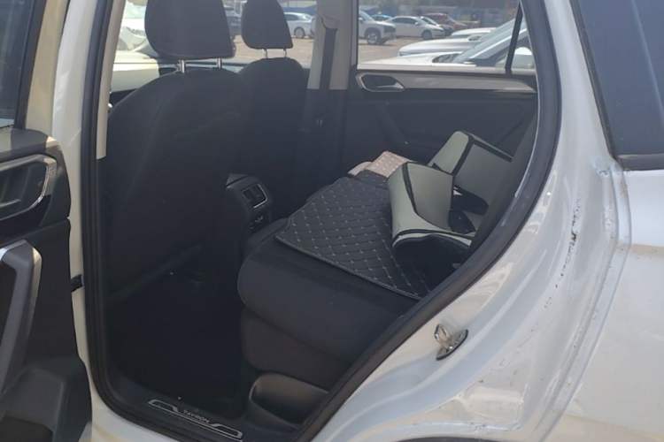 Used Volkswagen Tayron 2022 280TSI Two-Wheel Drive Luxury Smart Connectivity Version Left Rear Seat