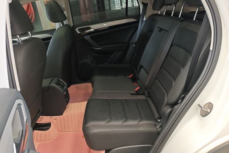 Used Volkswagen Tayron 2022 280TSI Two-Wheel Drive Luxury Smart Connectivity Version Left Rear Seat