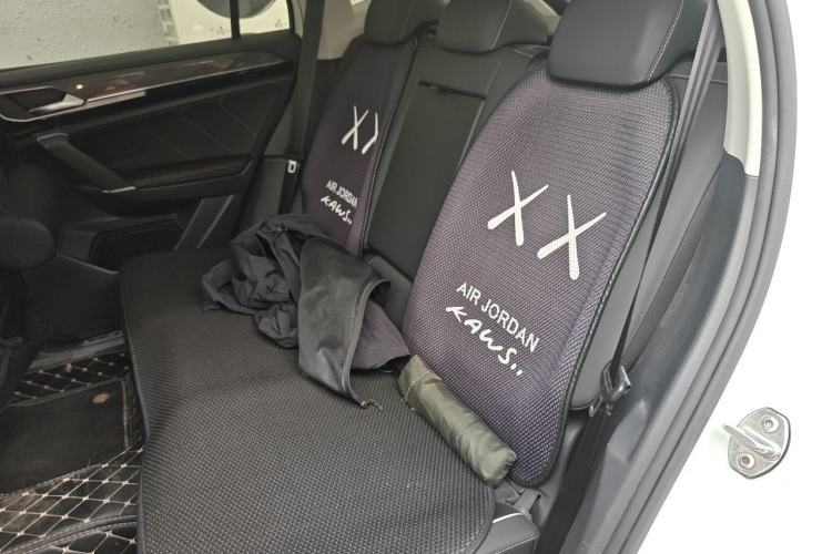 Used Volkswagen Tayron 2022 380TSI Four-Wheel Drive Luxury Connected Pro Version Left Rear Seat
