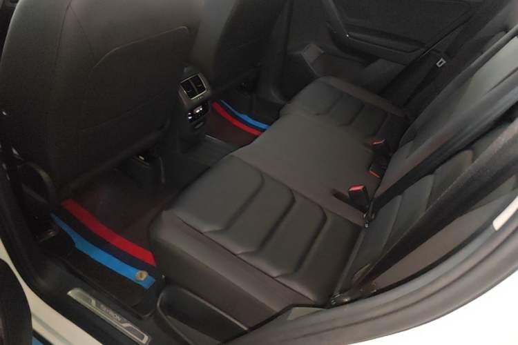Used Volkswagen Tayron 2022 330TSI Two-Wheel Drive Luxury Smart Connectivity Version Left Rear Seat