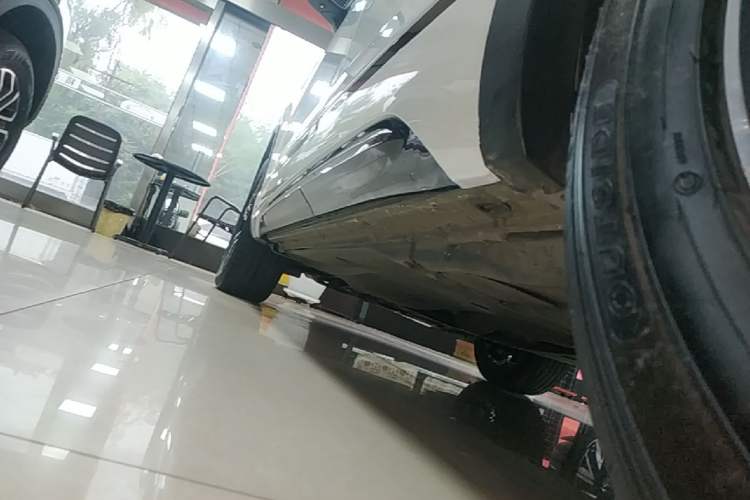 Used Volkswagen Tayron 2022 380TSI Four-Wheel Drive R-Line Connected Version Left Side Sill